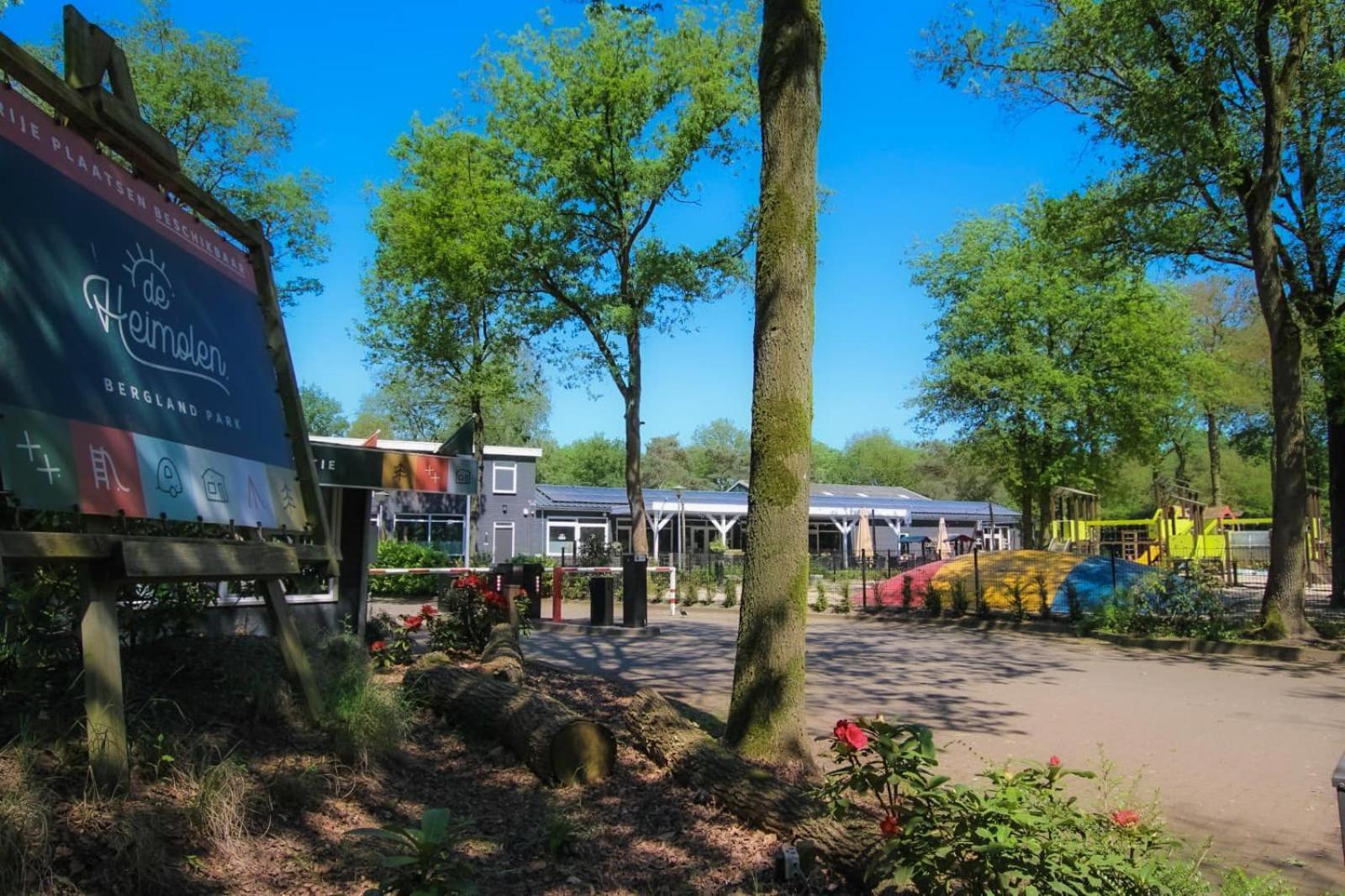 Wood Cabin 4 Personen Baarle-Nassau Exterior photo
